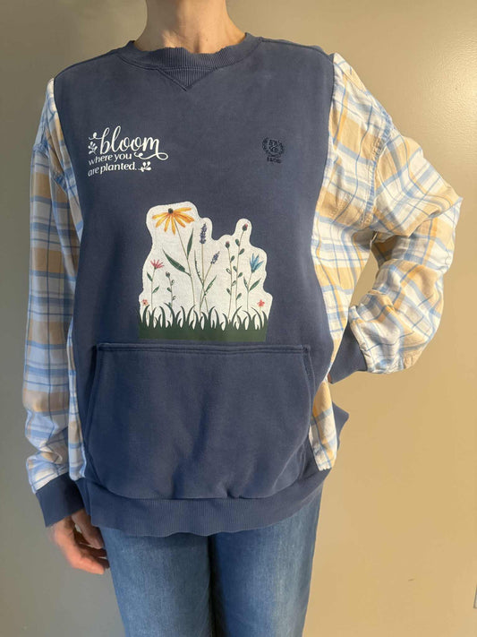 Upcycled Hoodie / Sweatshirt - Flowers (XL)